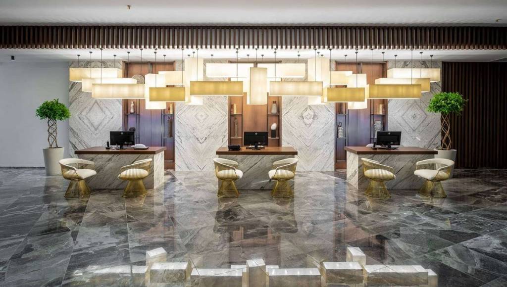 RUBI PLATINUM SIGN 5★