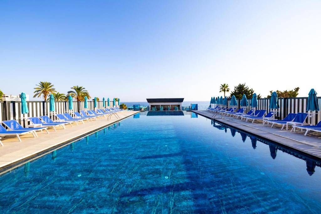 GRANADA LUXURY RED (tikai pieaugušajiem, 16+) 5★