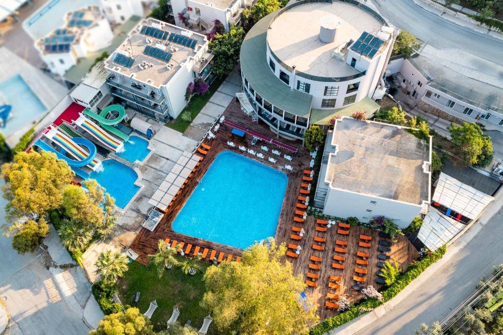 BODRUM BEACH RESORT 4★