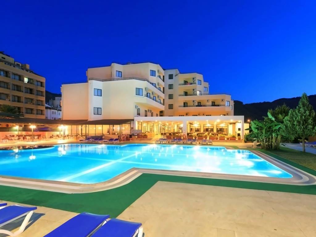 IDAS CLUB HOTEL 4★