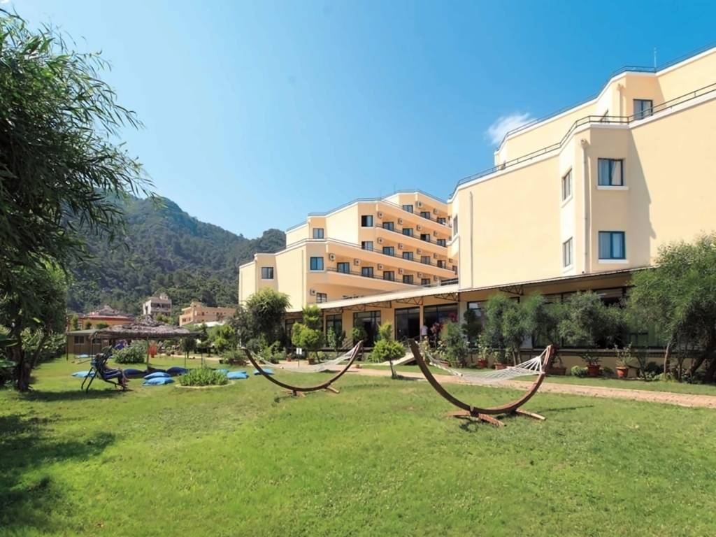 IDAS CLUB HOTEL 4★