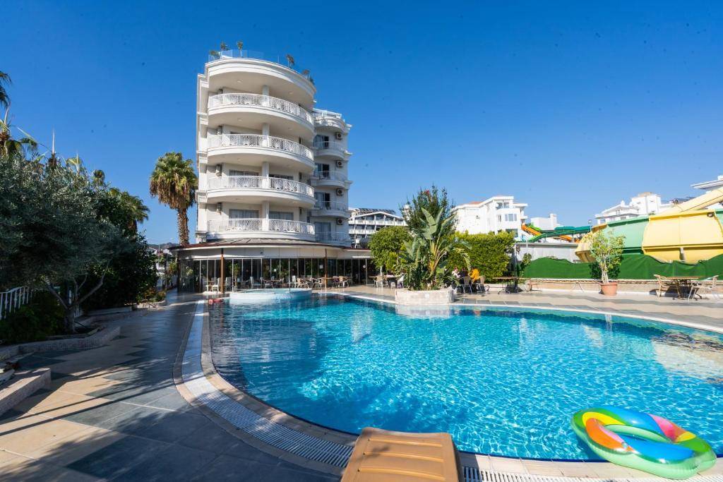 ROMANCE BEACH HOTEL 4★