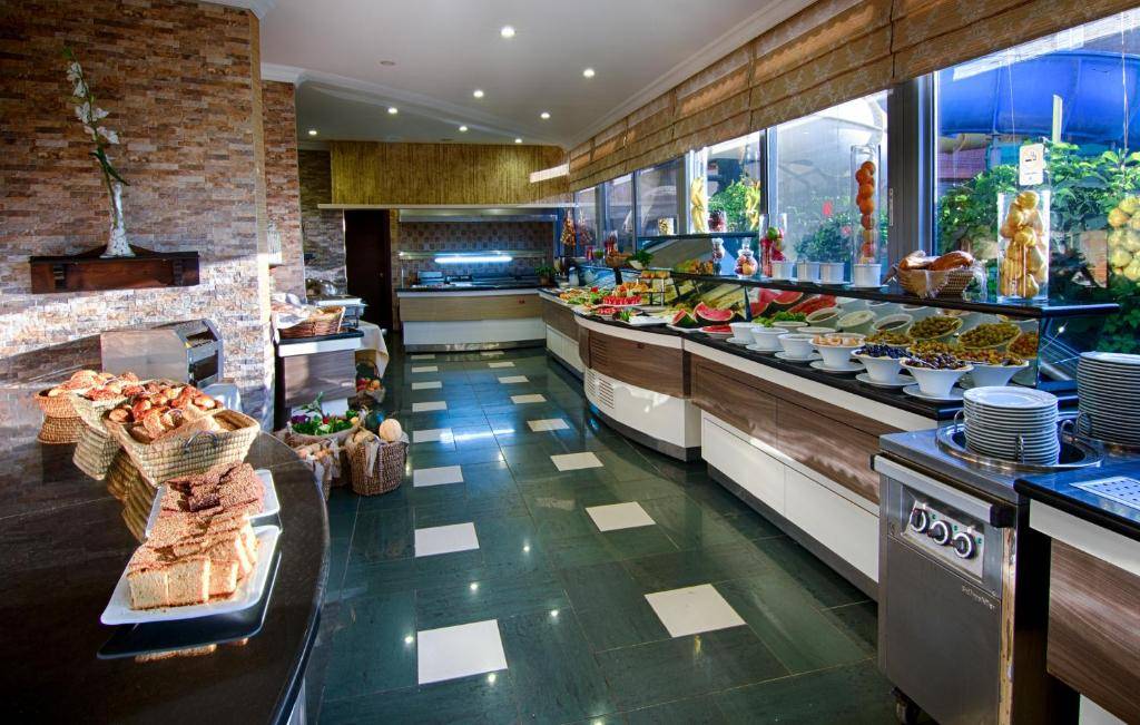 ROMANCE BEACH HOTEL 4★