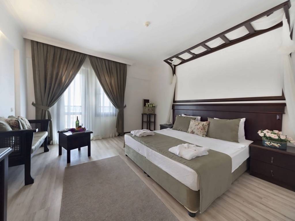 CRYSTAL HOTEL BODRUM 4★