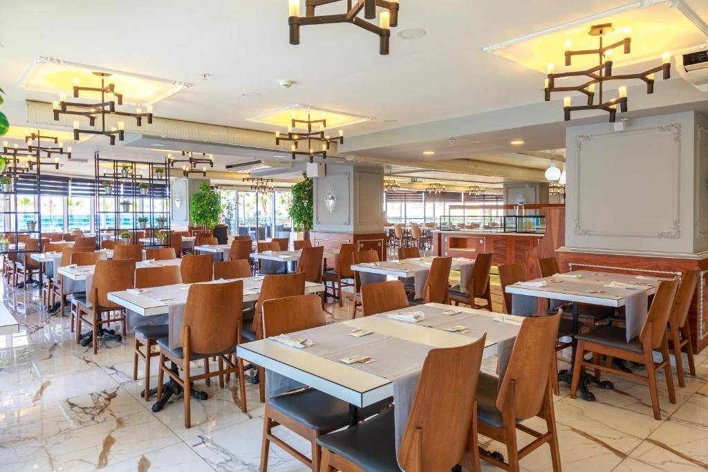 SUNPRIME C-LOUNGE (tikai pieaugušajiem, 16+) 5★