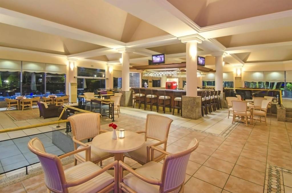 THE GRAND BLUE SKY HOTEL 4★