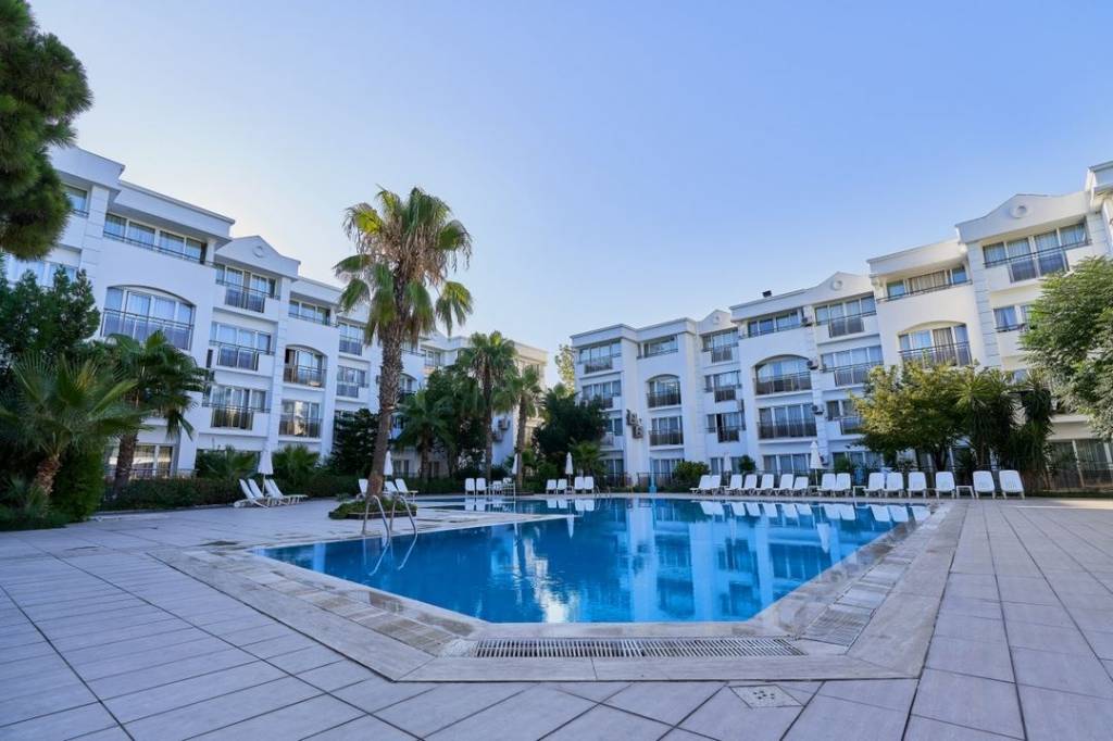 LUCA BEACH HOTEL 4★