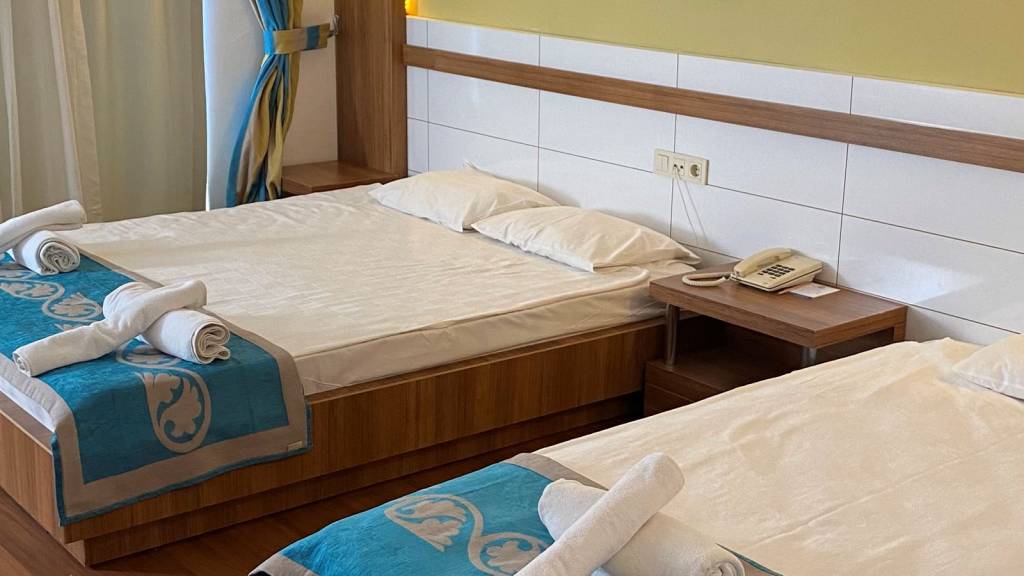 LUCA BEACH HOTEL 4★