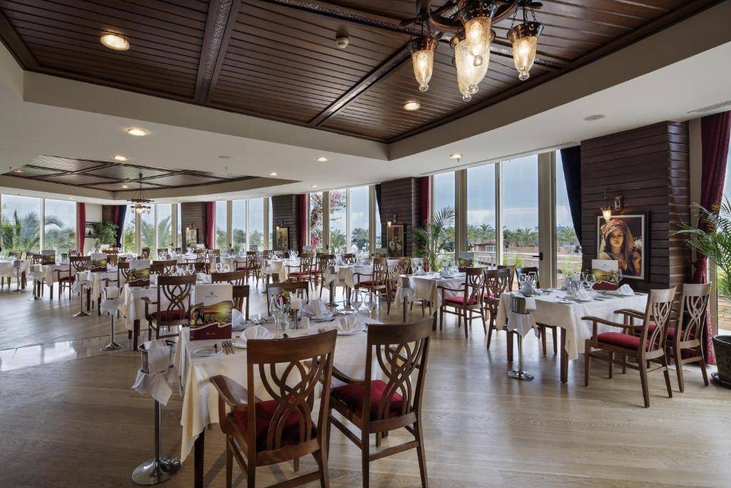 LIBERTY HOTELS LARA 5★