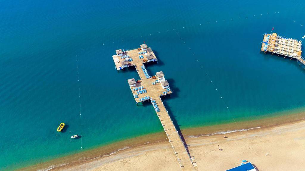 LIBERTY HOTELS LARA 5★