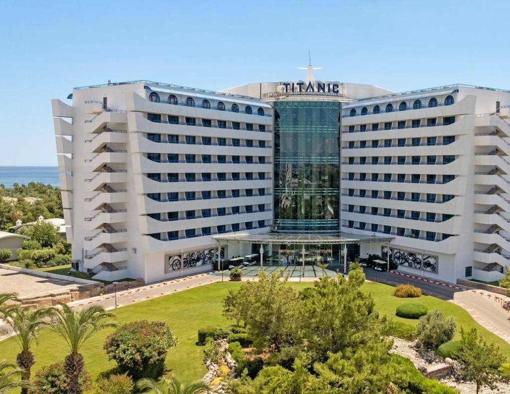 TITANIC DELUXE LARA 5★ (bērniem patiks)