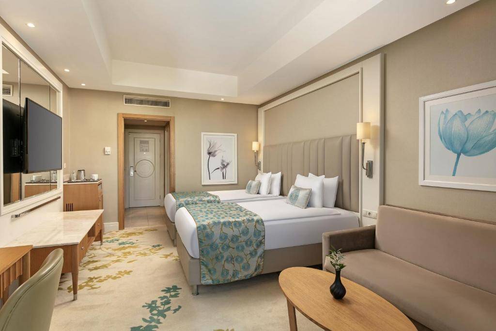 TITANIC DELUXE LARA 5★ (bērniem patiks)