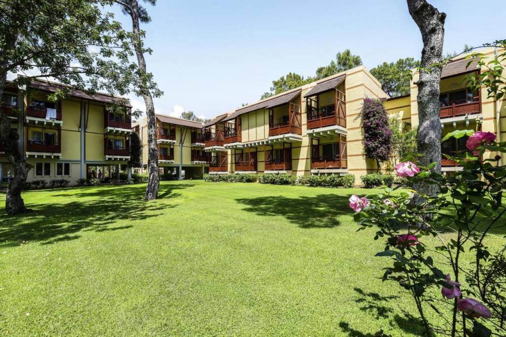 ROBINSON CAMYUVA (tikai pieaugušajiem) 5★