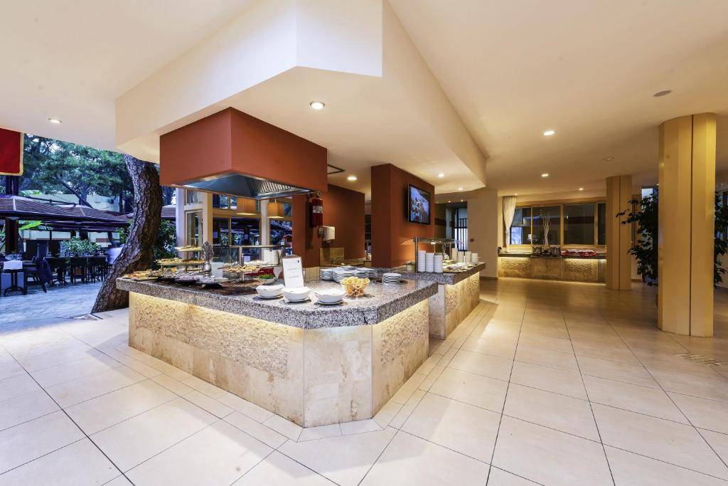 ROBINSON CAMYUVA (tikai pieaugušajiem) 5★