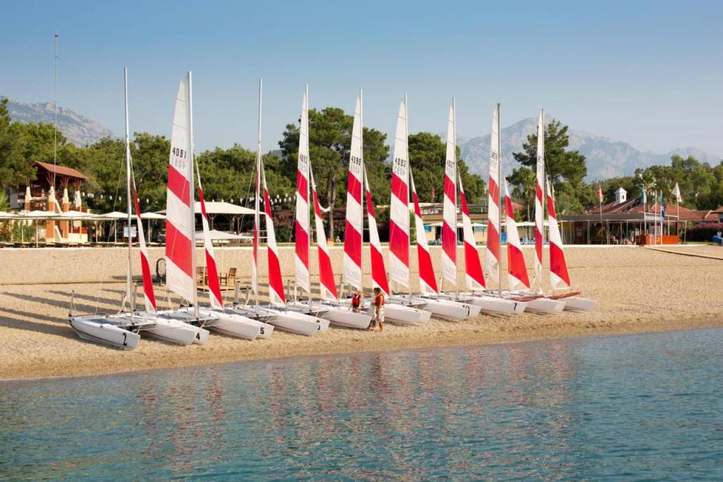 ROBINSON CAMYUVA (tikai pieaugušajiem) 5★