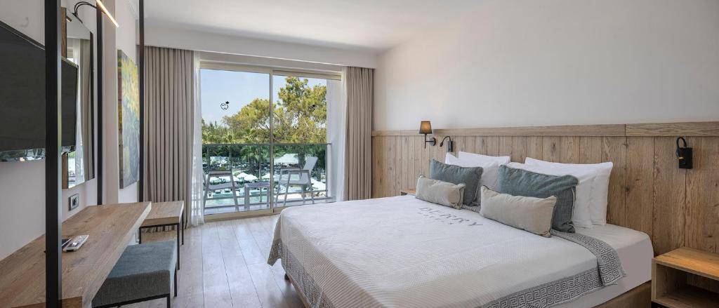 BERRY BLUE HOTELS 5★