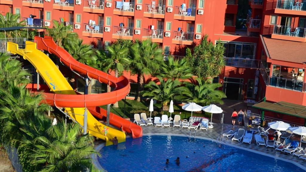 CLUB SIDE COAST HOTEL 5★