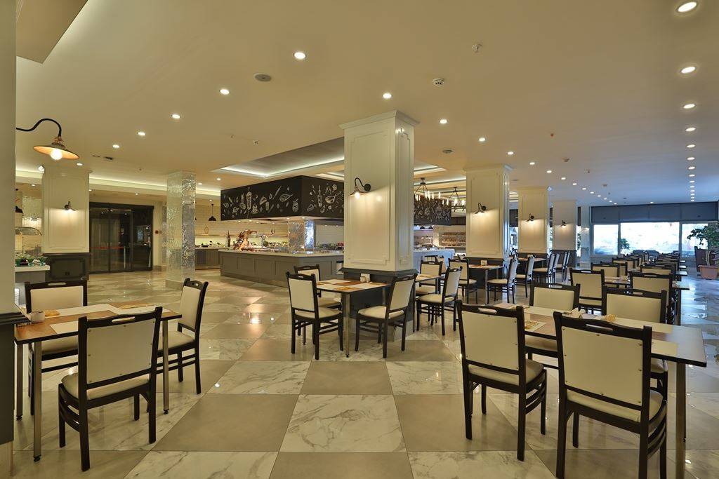 EOS BEACH RESORT (EX. CRYSTAL LAND OF PARADISE) 4★