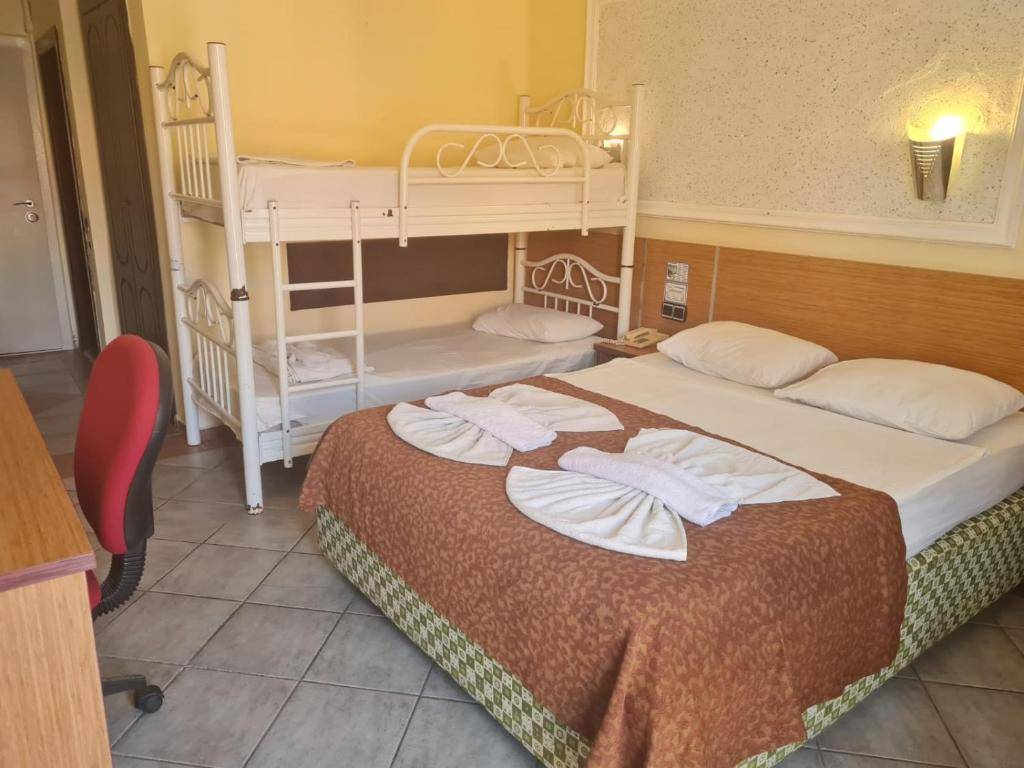 SUN FIRE BEACH HOTEL 4★