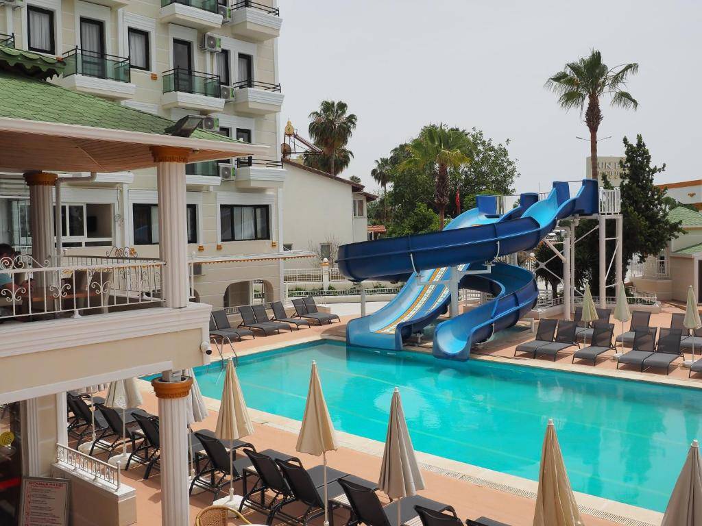 SUN FIRE BEACH HOTEL 4★