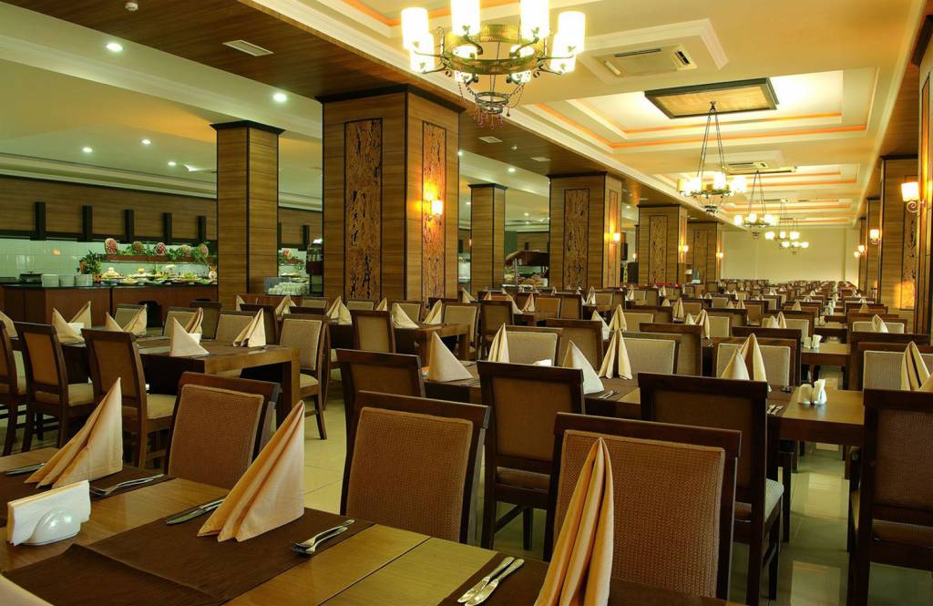 LAPHETOS BEACH RESORT & SPA 4★