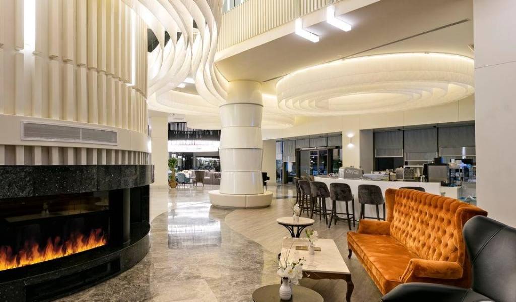 WIND OF LARA HOTEL & SPA 5★