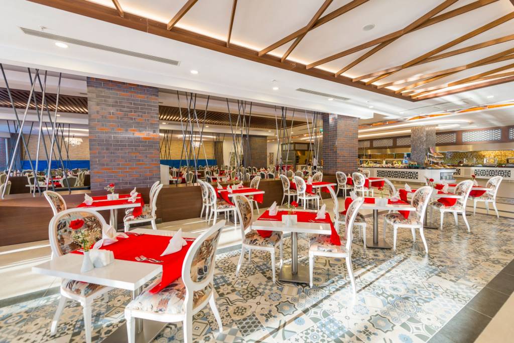 DREAM WORLD HILL RESORT & SPA 5★