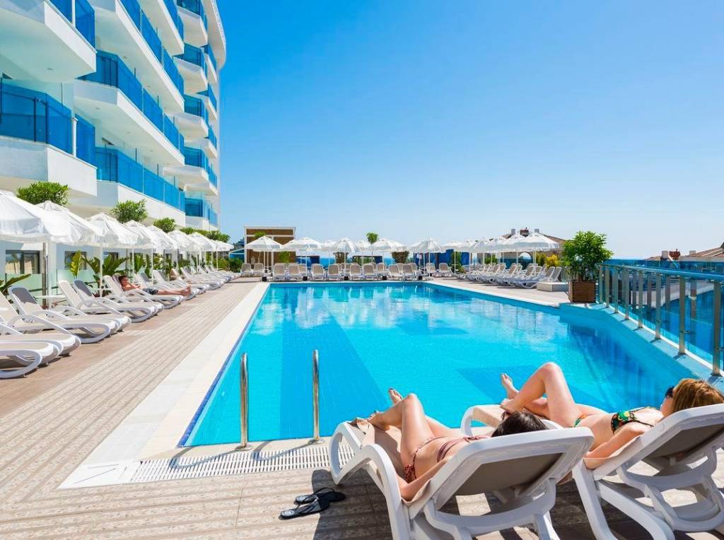 DREAM WORLD HILL RESORT & SPA 5★