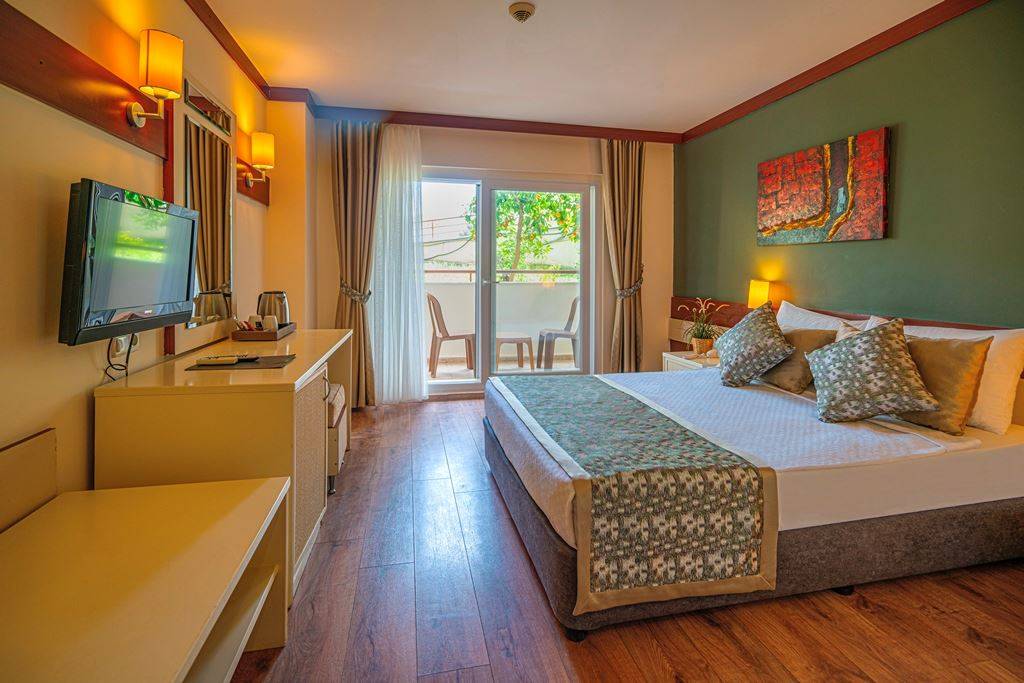 ROSE RESORT HOTEL 4★