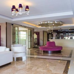 ADELLA SIDE HOTEL 4★