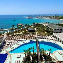 LAUR HOTEL EXPERIENCE & LAUR HOTELS ELEGANCE 5★