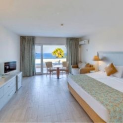 THE GRAND BLUE SKY HOTEL 4★