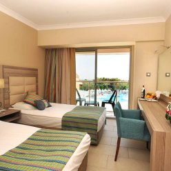 INSULA RESORT & SPA 5★