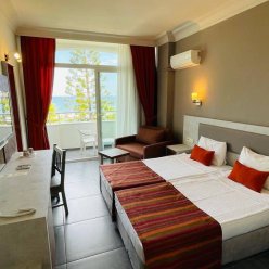 CLUB HOTEL RAMA 3★