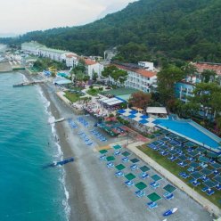 CLUB HOTEL RAMA 3★