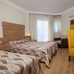 CLUB SIDE COAST HOTEL 5★