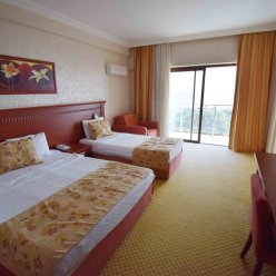 LAPHETOS BEACH RESORT & SPA 4★