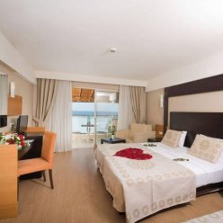 M.C. ARANCIA RESORT HOTEL 4★