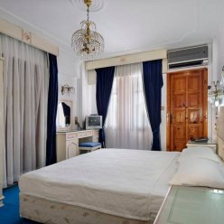 LARISSA MARE BEACH 4★