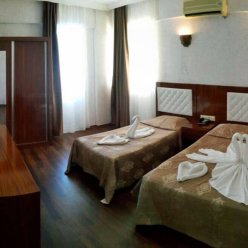 CLUB BAYAR BEACH HOTEL 4★