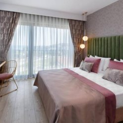 THE RAGA SIDE (tikai pieaugušajiem, 16+) 5★