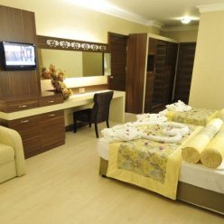 LIMONCELLO KONAKLI BEACH HOTEL 4★