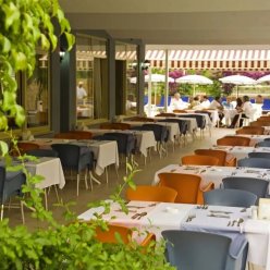 HOLIDAY LINE BEACH 3★