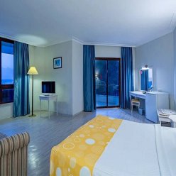 MIAROSA INCEKUM BEACH 5★