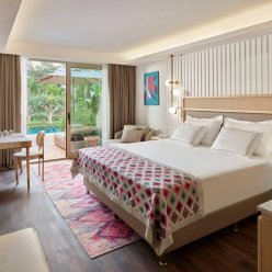 LARA BARUT COLLECTION 5★