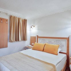 CRYSTAL CLUB WORLD OF COLOURS 4★