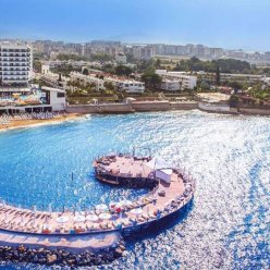 AZURA DELUXE RESORT & SPA 5★