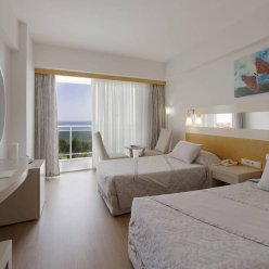 LYCUS BEACH HOTEL 5★