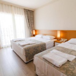 LOCEANICA BEACH RESORT HOTEL 5★