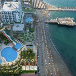 ARIA RESORT & SPA HOTEL 5★